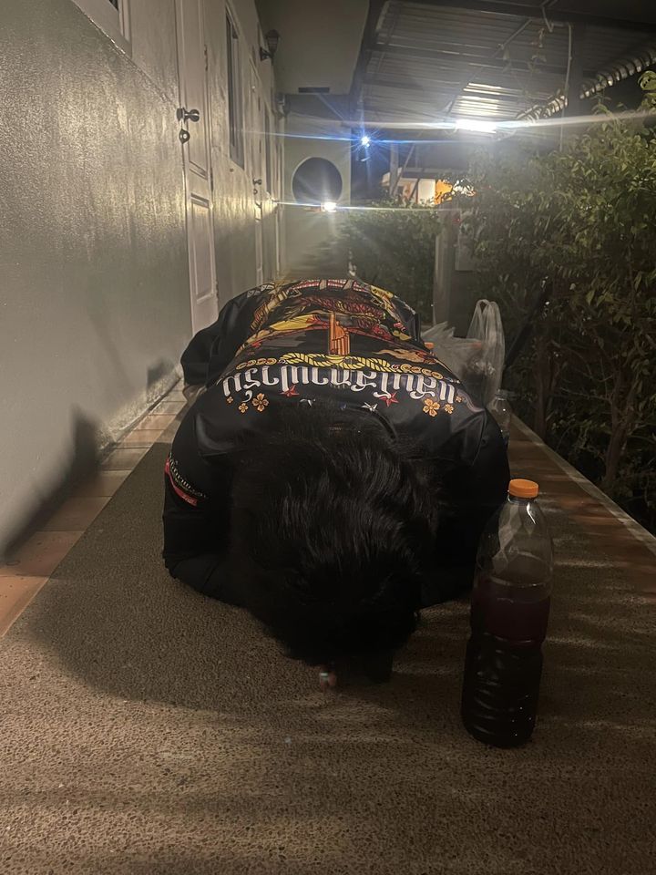 ลอดออนเดอะร็อค